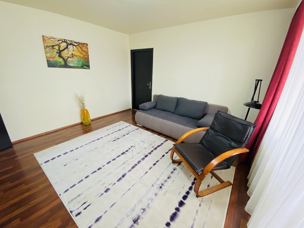 Inchiriere apartament 3 camere  in Targu Jiu str. Brandusei