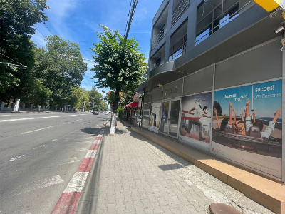 Închiriere spațiu comercial P+2, în zonă centrală , B-dul Constantin Brâncuși