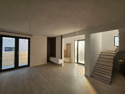 Vânzare vilă P+1 *nouă* - la cheie - Târgu Jiu - zona Dedeman
