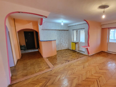 Vânzare apartament cu 3 camere, ULTRACENTRAL, 99 mp, strada Victoriei pietonal