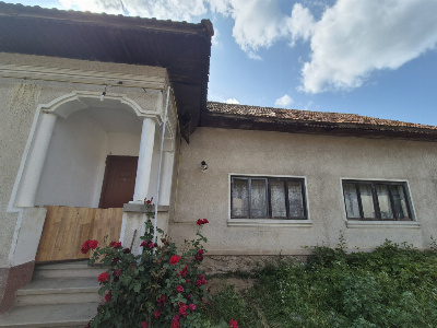 Vânzare casă situată în Târgu Jiu, strada Bistrița - zona Panduri