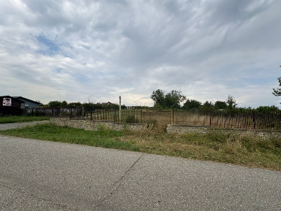 Vânzare teren 6800 mp intravilan și extravilan - comuna Câlnic - sat Câlnic