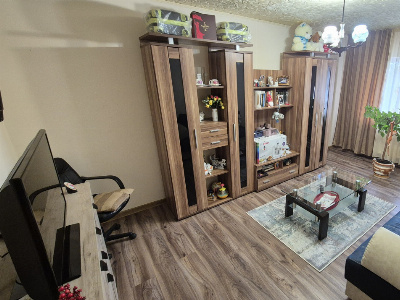 Vânzare apartament 2 camere, luminos, etaj 3, Rovinari – strada Jiului