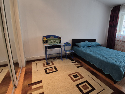 Vânzare apartament 3 camere - 76 mp - zonă centrală - strada Nicolae Bălcescu