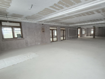 Închiriere spațiu comercial/industrial, situat în comuna Bâlteni, sat Vlăduleni