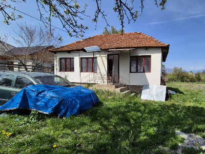 Vânzare casă 2 camere, cu teren 969 mp, situată în Telești