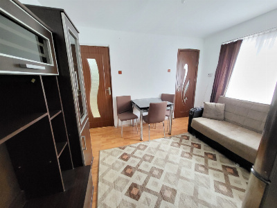 Vânzare apartament cu 2 camere în Târgu Jiu, strada Gheorghe Bărboi