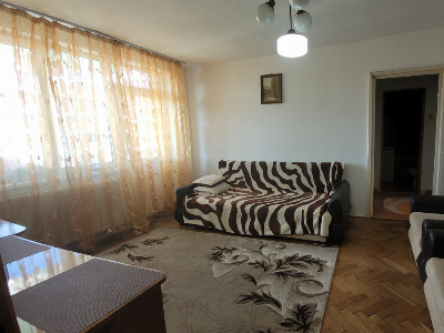 Vânzare apartament 3 camere, etaj 2 – Aleea Smârdan, zonă centrală