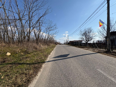 Vânzare teren cu dublă deschidere, situat în comuna Lelești, sat Lelești