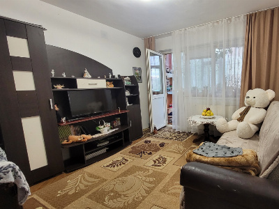 Vânzare apartament 4 camere, etajul 1, strada Nicolae Titulescu 