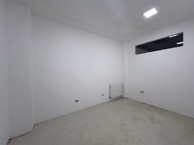 Închiriere spațiu comercial – Parter - Târgu Jiu, Zona Victoriei (OMV) 