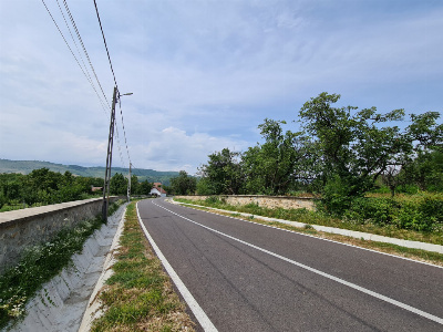 Vânzare teren *17,8 ha - front stradal 40 m.l.* Comuna Runcu - Sat Dobrița