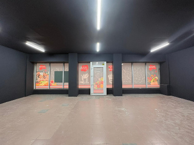Închiriere spațiu comercial 110 mp, vitrină stradală  – zona 8 Mai, Târgu Jiu