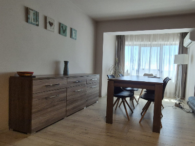 Vânzare apartament 3 camere - Ultracentral – situat în Târgu Jiu, Strada Unirii
