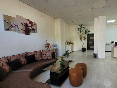 Închiriere spațiu comercial stradal, Târgu-Jiu, vizavi de Piața centrală