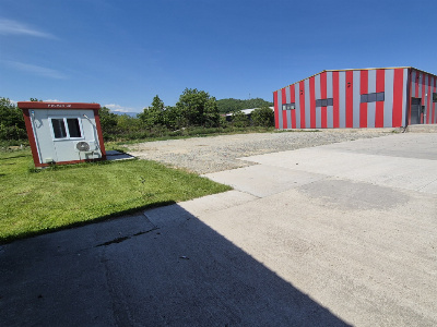 Închiriere teren industrial în Bălești - container și utilități incluse 
