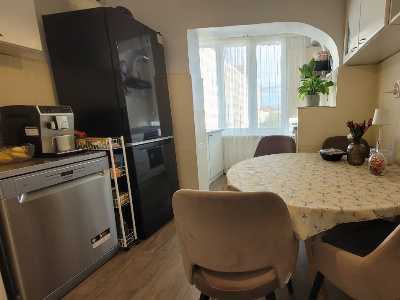 Vânzare apartament 3 camere, mobilat și utilat, Târgu Jiu, str. A.I. Cuza