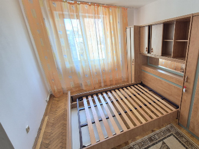 Vânzare apartament 3 camere – Ultracentral – strada Siretului, Târgu Jiu