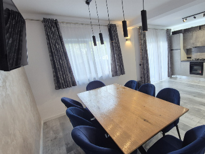 Vânzare casă duplex modernă, complet mobilată – Strada 9 Mai