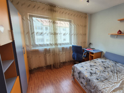 Închiriere apartament 3 camere, zonă centrală, strada Nicolae Bălcescu