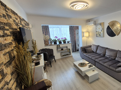 Vânzare apartament 3 camere, etaj 1, renovat, mobilat, utilat – Rovinari