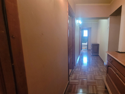 Vânzare apartament 4 camere+boxă, 85 mp, strada 11 Iunie 1848, Târgu Jiu