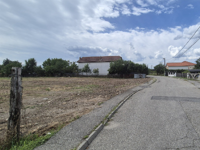 Vânzare teren intravilan – strada Crângului – zona Restaurantului Dumbrava