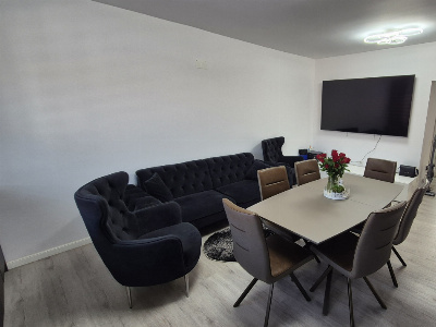 Vânzare apartament modern cu 3 camere, 83 mp, cartier Primăverii, Târgu Jiu