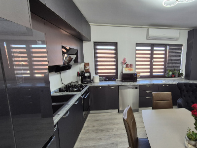 Vânzare apartament modern cu 3 camere, 83 mp, cartier Primăverii, Târgu Jiu