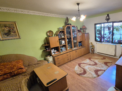 Vânzare apartament 3 camere, mobilat/utilat, situat în Tg.Jiu, Aleea Teilor