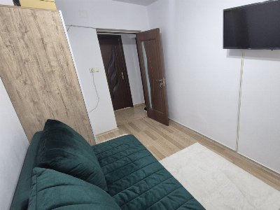 Vânzare apartament 2 camere decomandat, vedere bilaterală, Aleea Plopilor