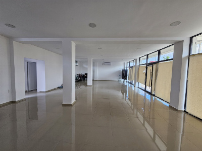 Închiriere spațiu comercial stradal, 42 mp - în apropierea Pieței Centrale