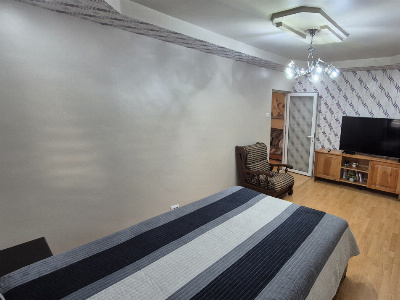 Vânzare apartament 3 camere, strada 9 Mai, vizavi de Shoping City Mall