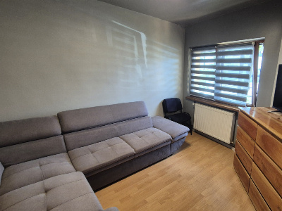 Vânzare apartament 3 camere, strada 9 Mai, vizavi de Shoping City Mall