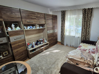 Vânzare apartament 2 camere, zona Pieței Centrale, strada Plevnei