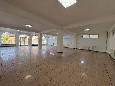 Închiriere spațiu comercial – parter, stradal, zona Castelului de Apă