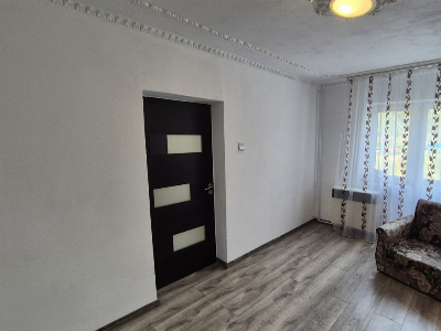 Vânzare apartament 2 camere, decomandat, strada Gării, Bumbești-Jiu