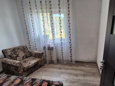 Vânzare apartament 2 camere, decomandat, strada Gării, Bumbești-Jiu
