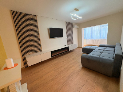 Închiriere apartament 4 camere, modern, strada Bradului