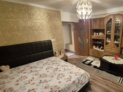 Vânzare garsonieră mobilată și utilată, parter, Aleea Plopilor, zona 9 Mai