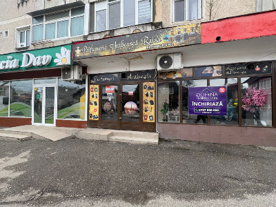 Închiriere spațiu comercial cu vitrină stradală - str. 22 Decembrie 1989 - 8 Mai